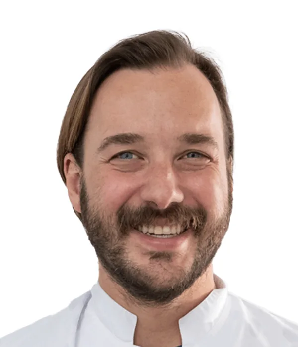 Uzm. Dt. Çelik Atagün, ärztliches Team