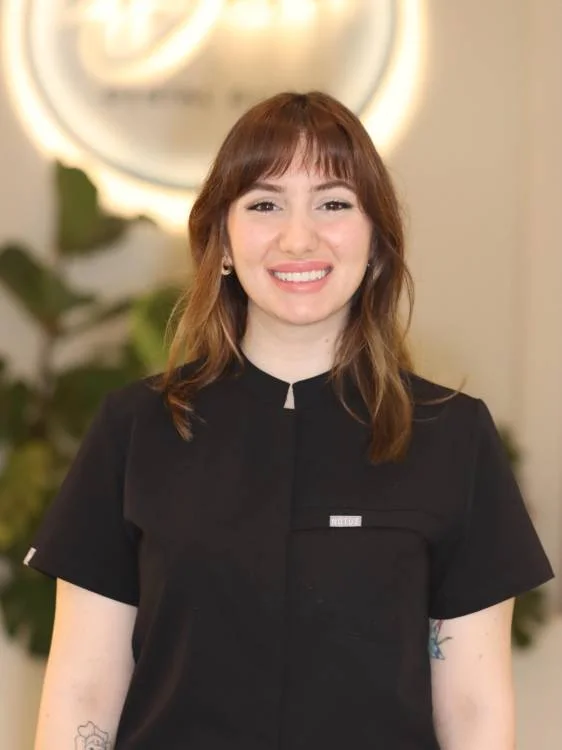 Dt. Şilan Yaldız, equipo médico