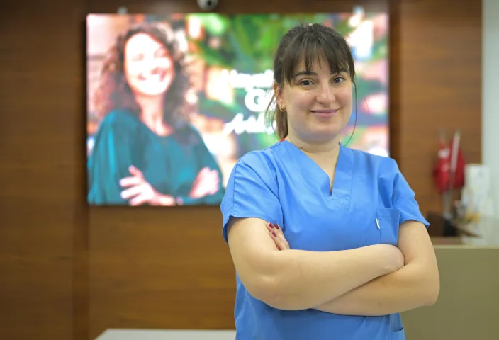 Dt. Emine Karakuş at the clinic reception