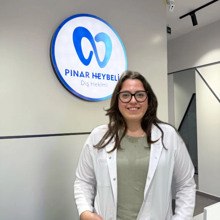 Dt. Pınar Heybeli Aksoy, ärztliches Team