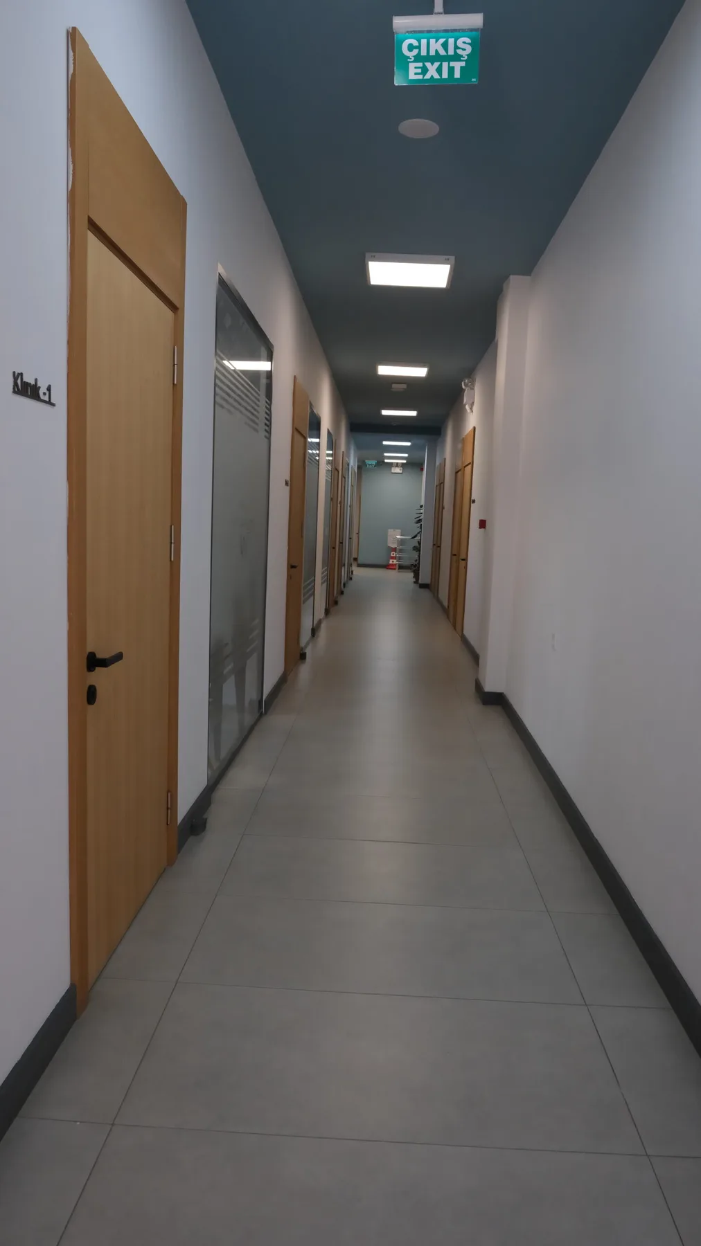 Bergama Dental clinical corridor