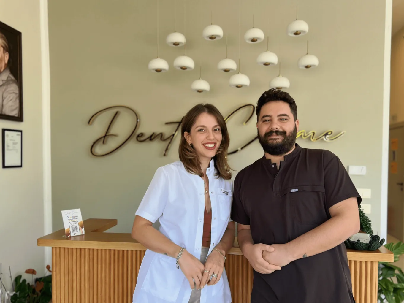 Dent Çeşme co-founders Ceren Barbun and Ali Barbun at the clinic reception