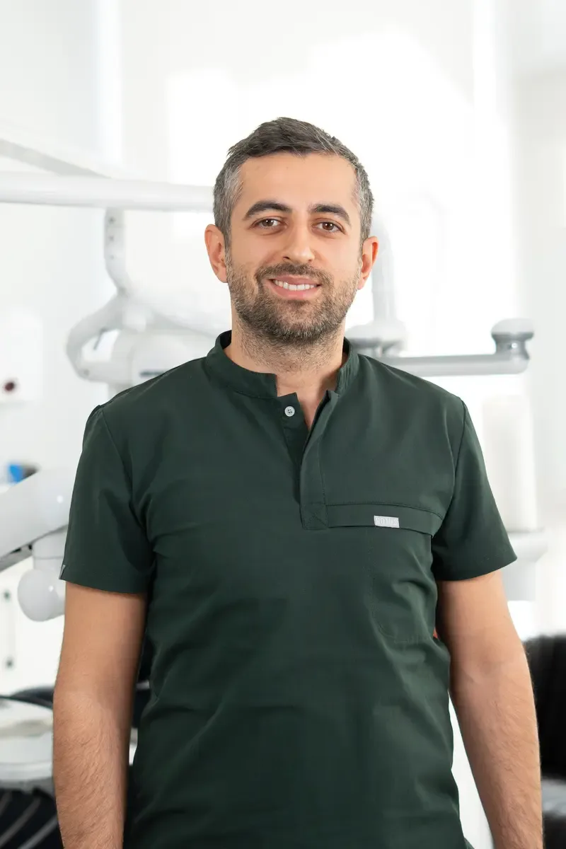 Uzman Diş Hekimi Birkan Tatar, ärztliches Team