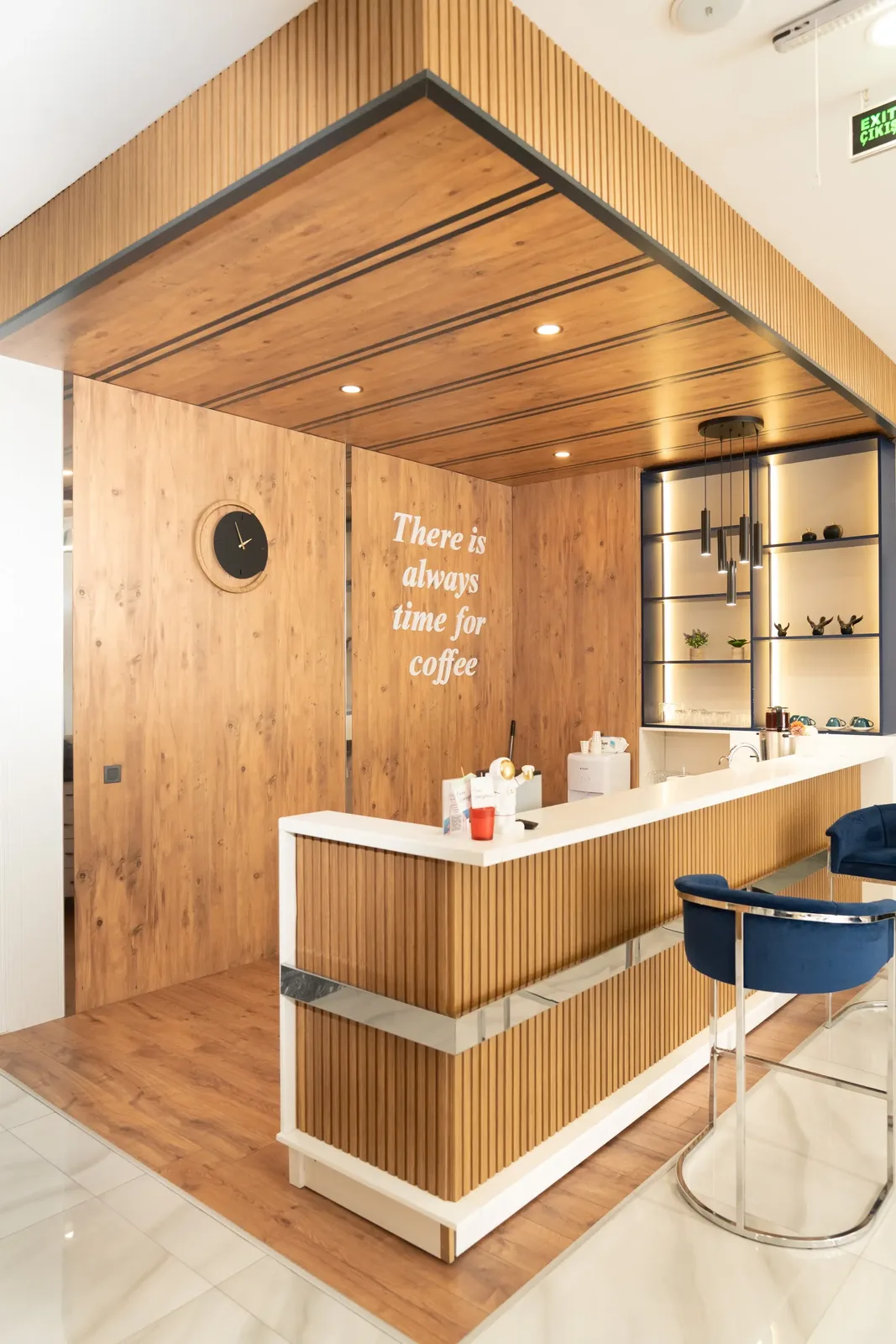 Dent Luna reception area