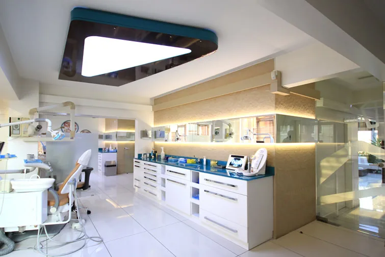 Dentadres open-plan clinical treatment area
