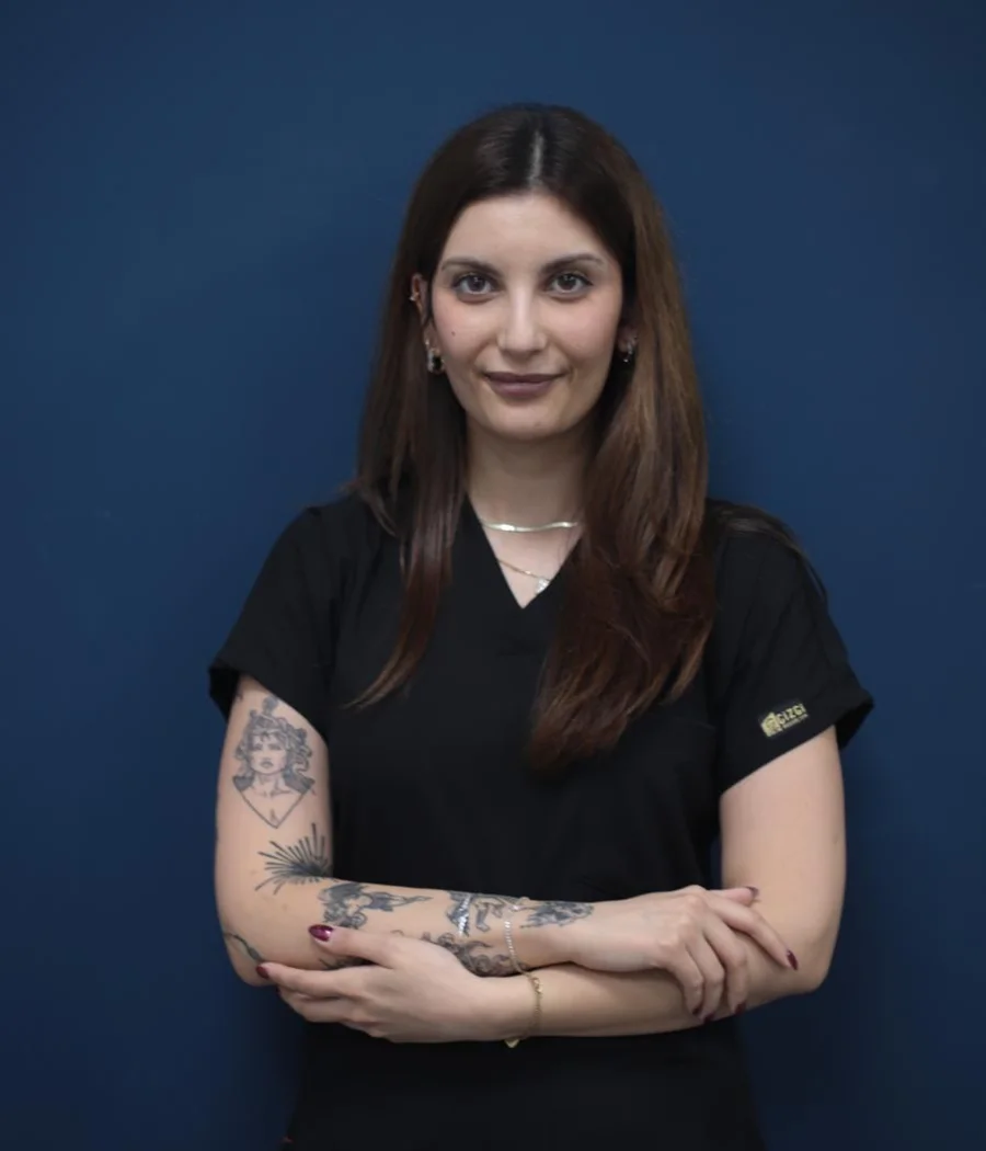 Dt. Ekin Su Bulut, equipo médico