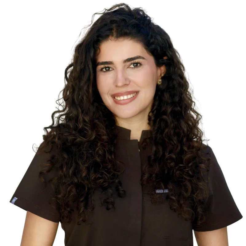 Dt. Tuba Çıkmaz, equipo médico