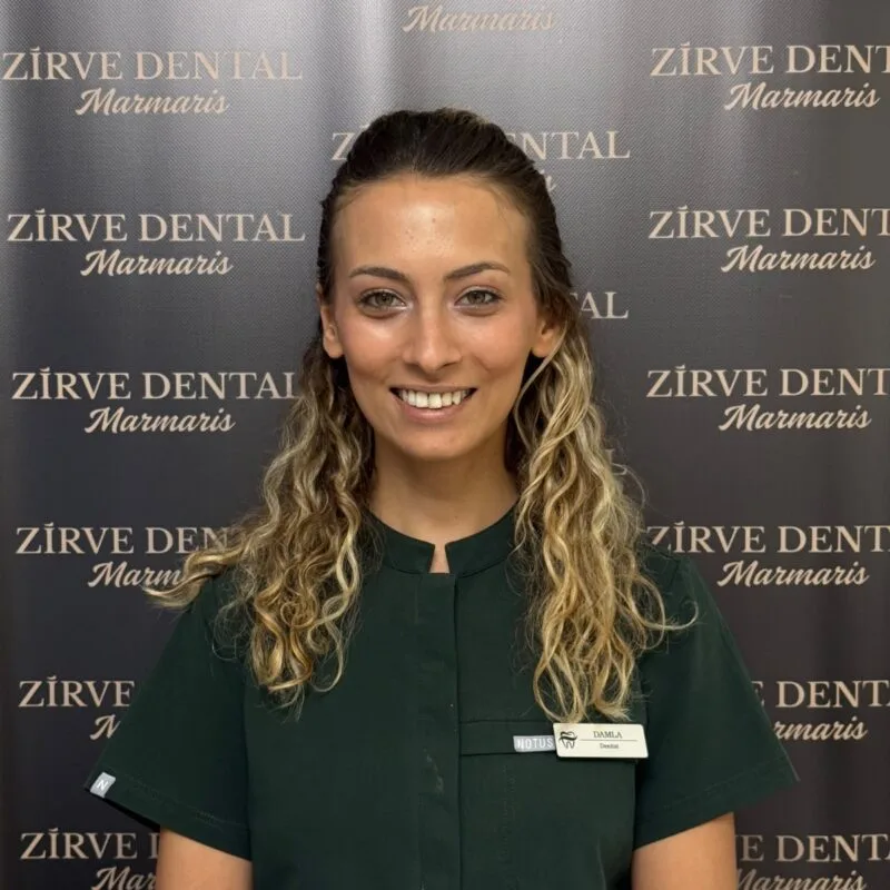 Dt. Damla Akarsu, ärztliches Team