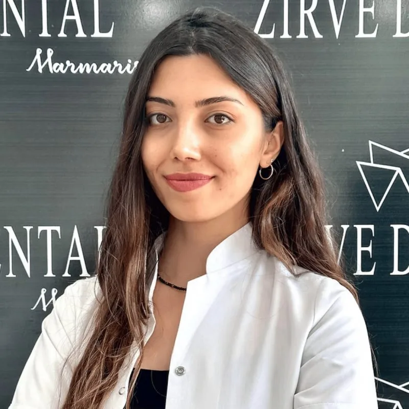 Dt. Gamze Güldüz, ärztliches Team