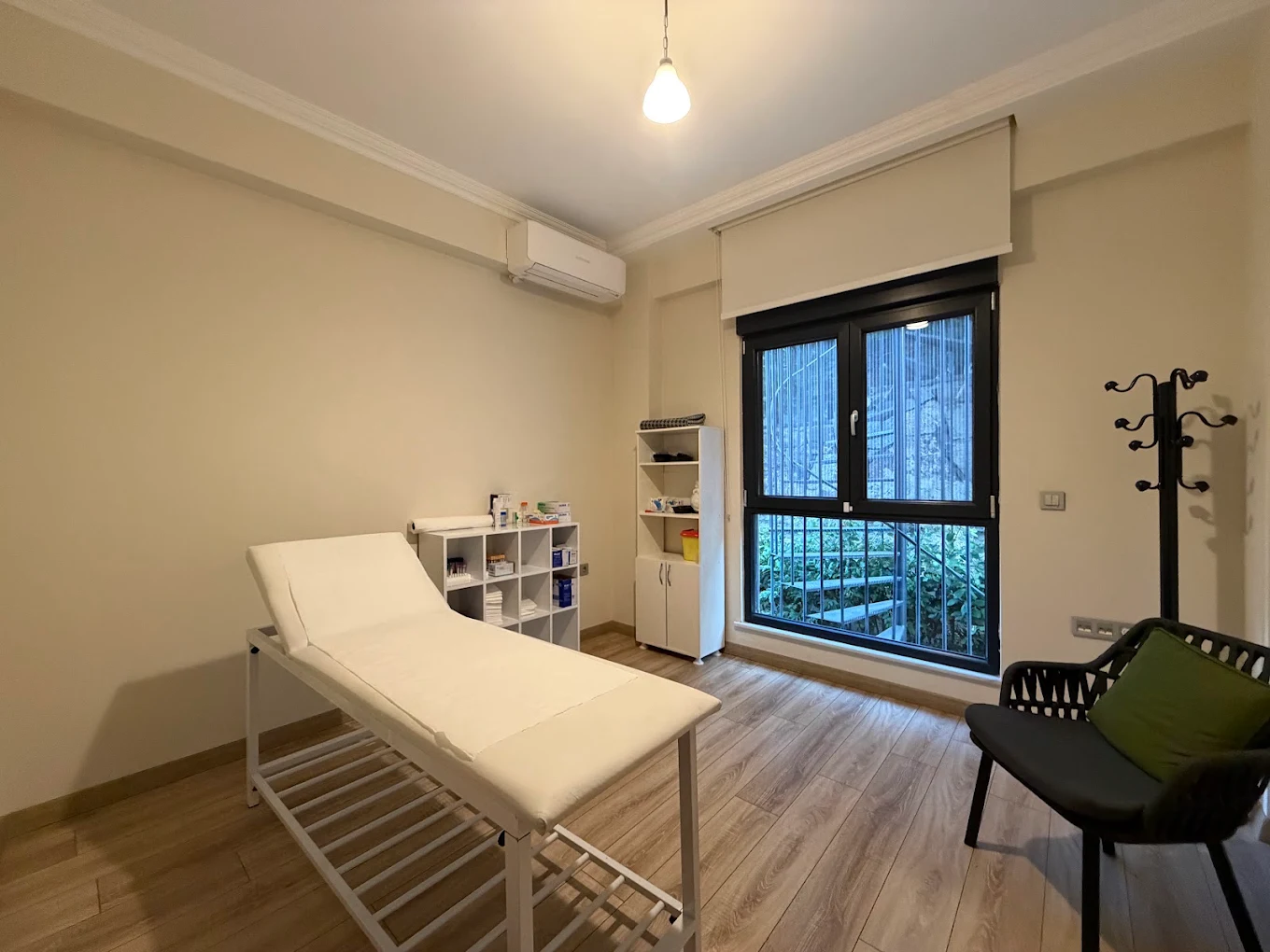 Examination room at Recep Alp neurology practice
