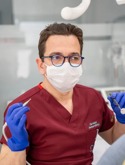 Dentist Serkan Kirveli in an SVS treatment room