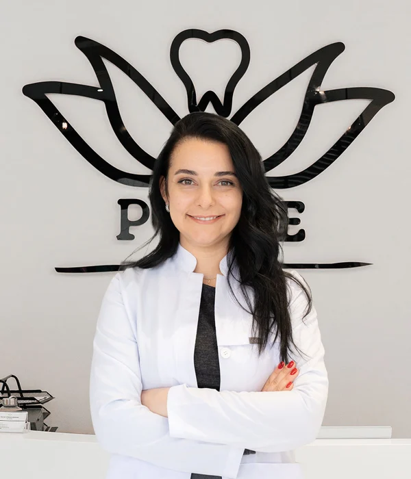 Dt. Bahar Sondaş Eraslan, equipo médico