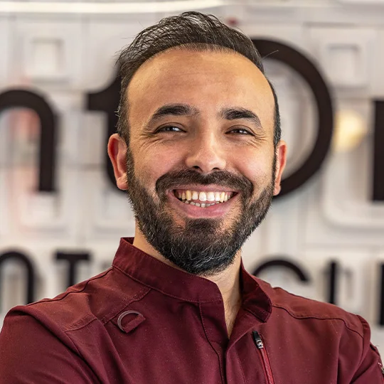 Dr. Dt. Cihan Akdoğan, medical team
