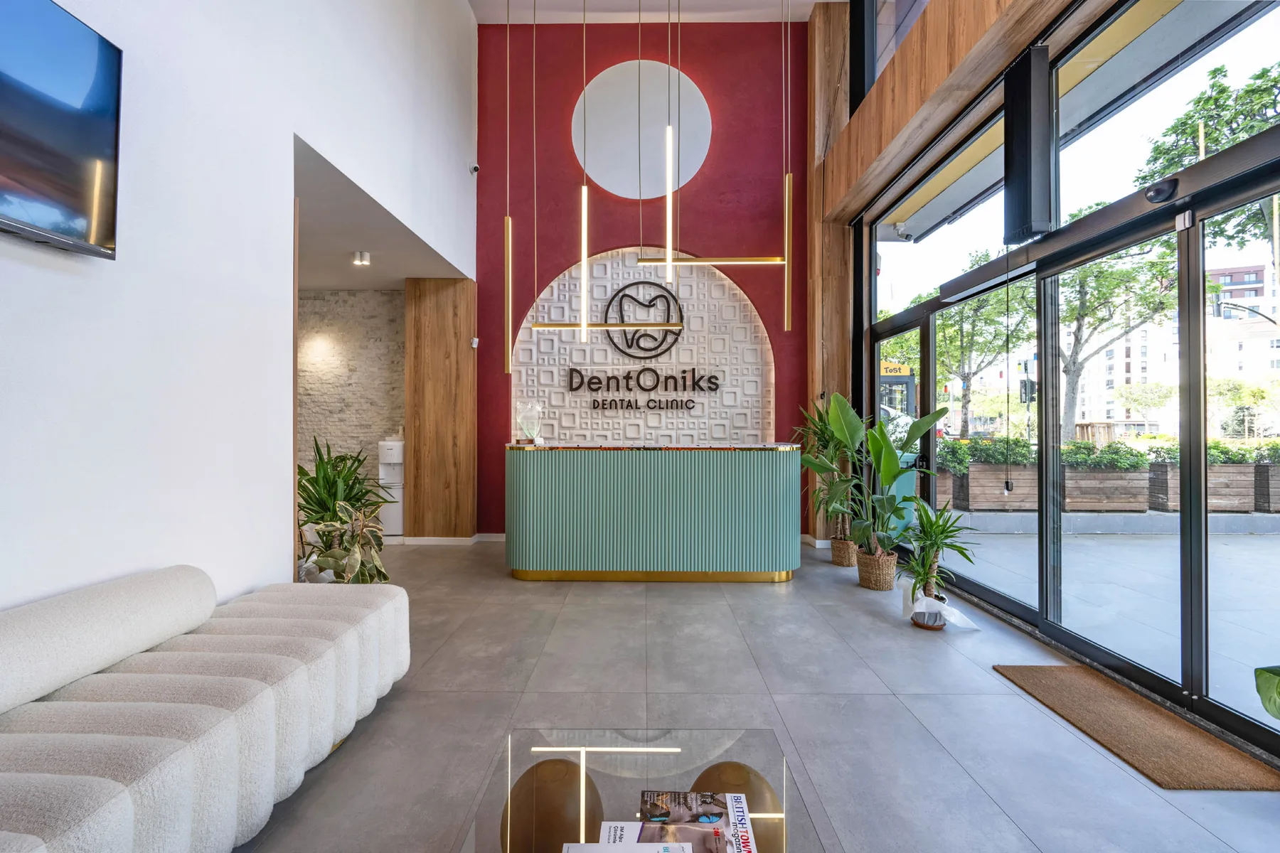 Reception and welcome area at DentOniks