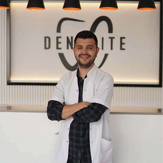 Uzm. Dt. İbrahim Işık, ärztliches Team