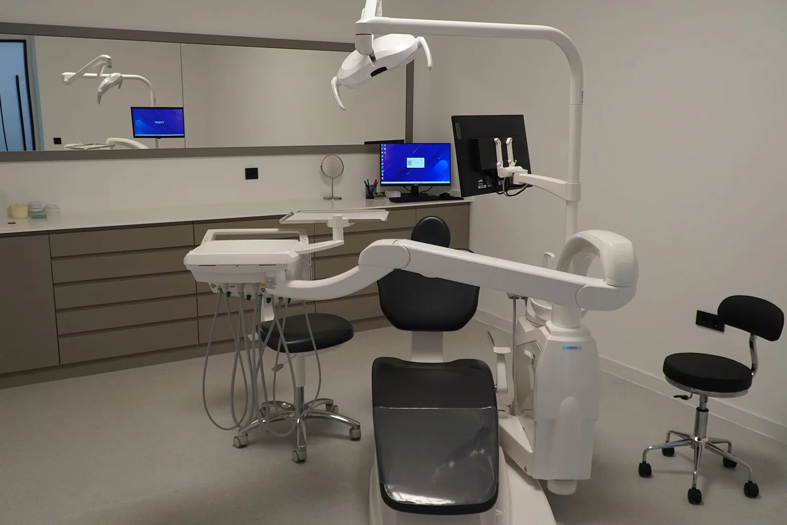 Dental treatment room at Dentsite